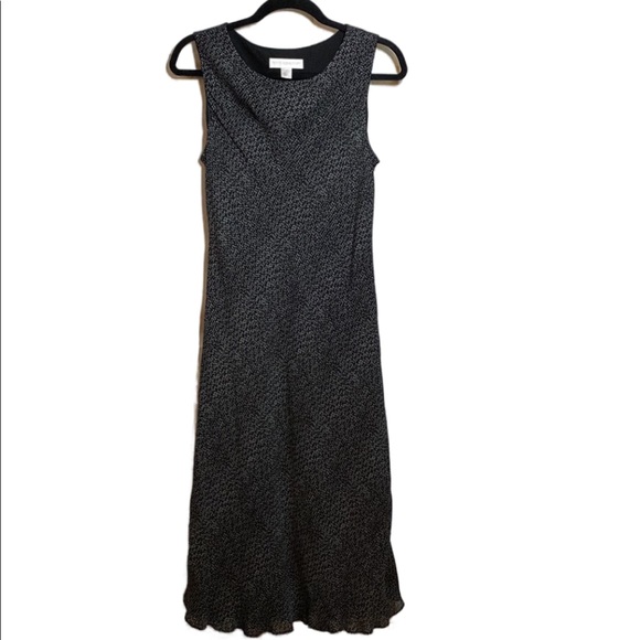 Petite Sophisticate Dresses & Skirts - Petite Sophisticate, sleeveless black dress. 12P